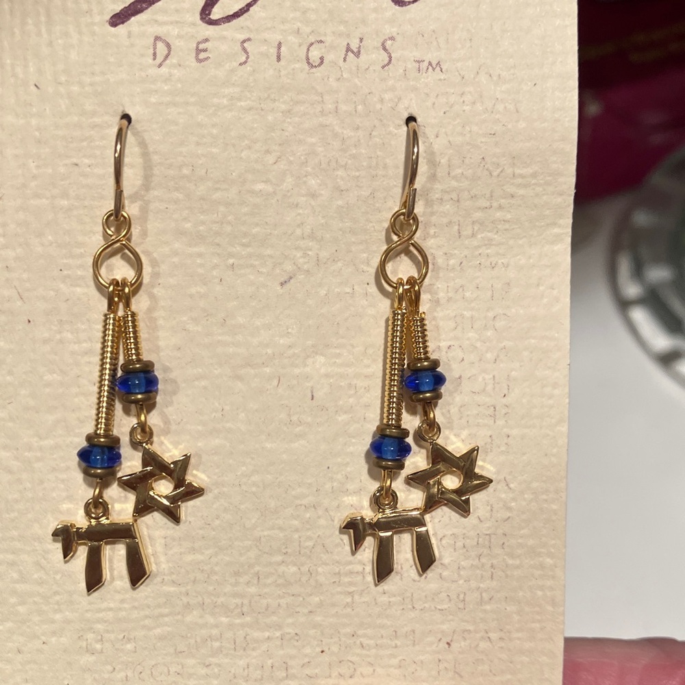 Gorgeous brand new Gold and Blue Dangle Earrings